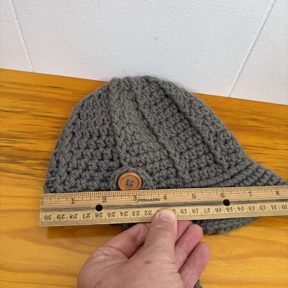 Hand Knit Baby English Riding Hat Gray with Chin Strap 6mo-12mo‎ Acrylic